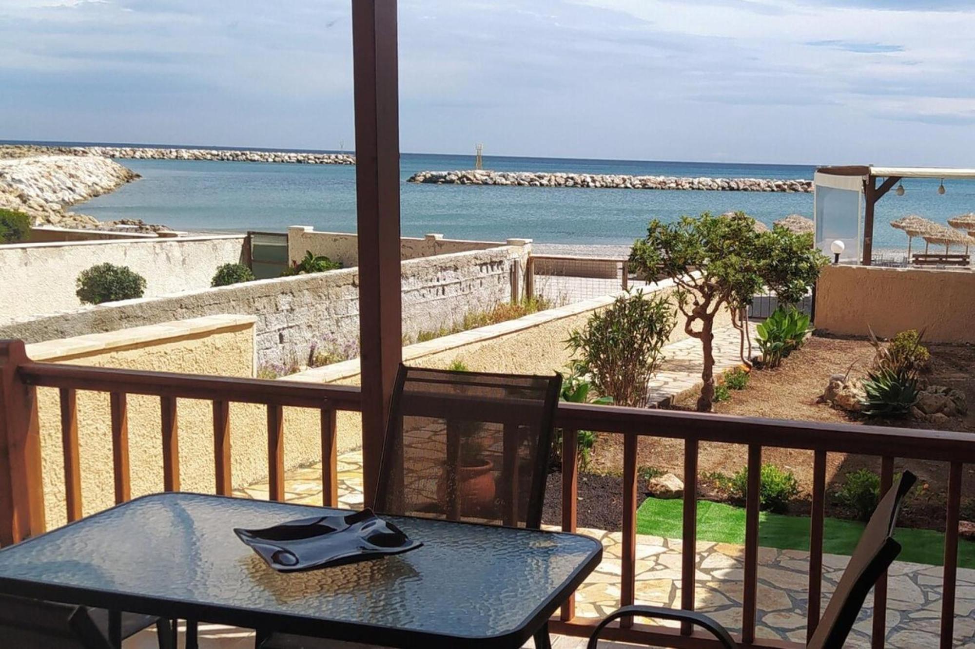 Snepa House On The Beach In Kolimbari Villa Kolymbari Exterior photo